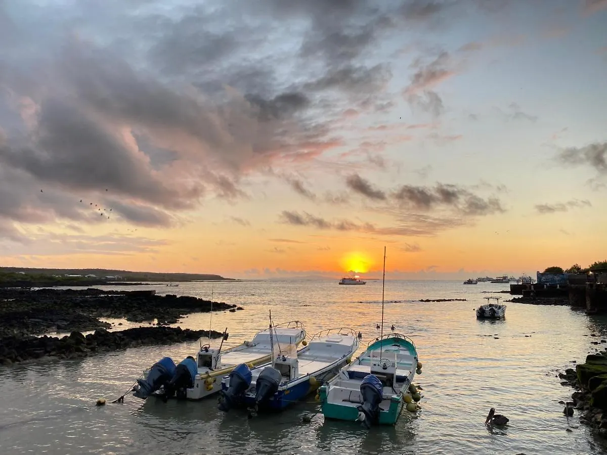 酒店 La Peregrina Galapagos B&B 阿约拉港
